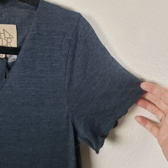 Chaser Women's Grey Basic Chocker Double Button Peep Hole Short Sleeve Shirt MD - Picture 9 of 9